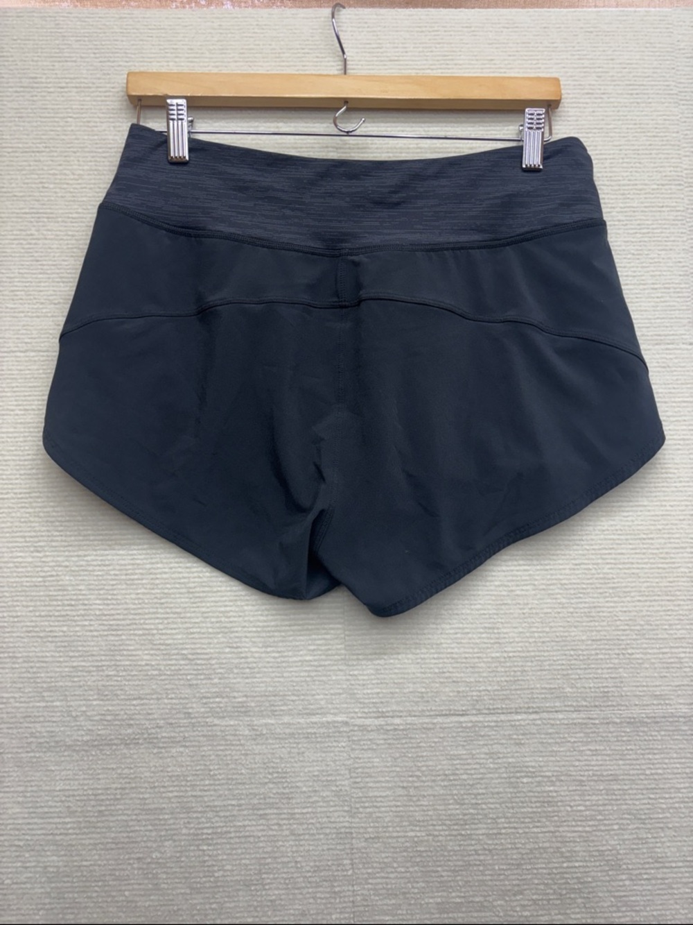 Outdoor Voices | large Women’s Black Athletic Shorts with Inner Liner - Picture 4 of 6